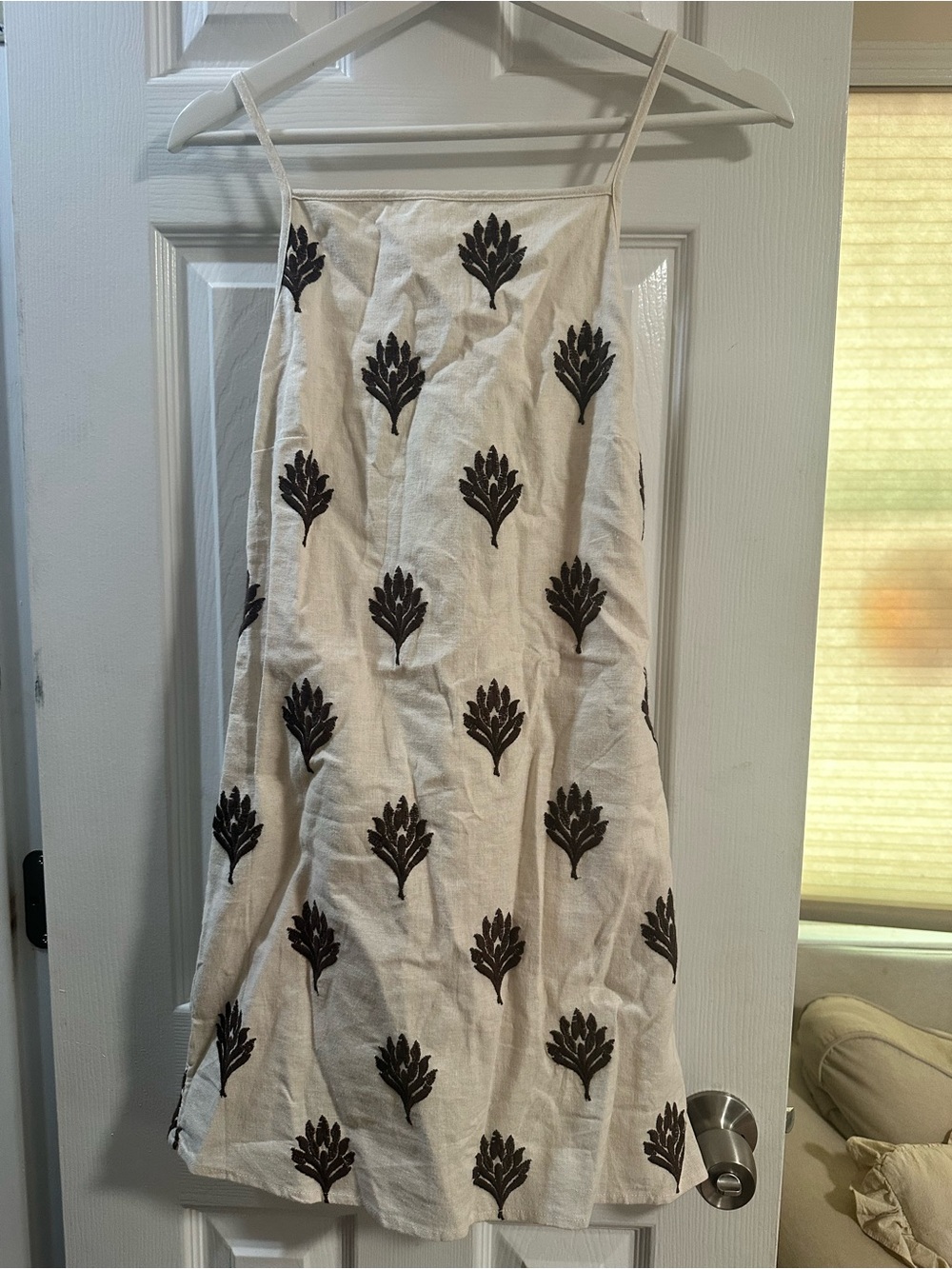 Women’s Cream Linen-Blend Skirt with Black Botanical Embroidery